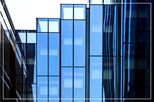 Erfolgreich an die Spitze im Unternehmen: Mit Machtkompetenz